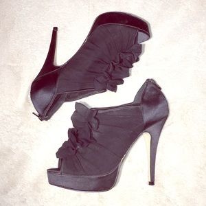 Chinese Laundry black ruffle peep-toe stilettos